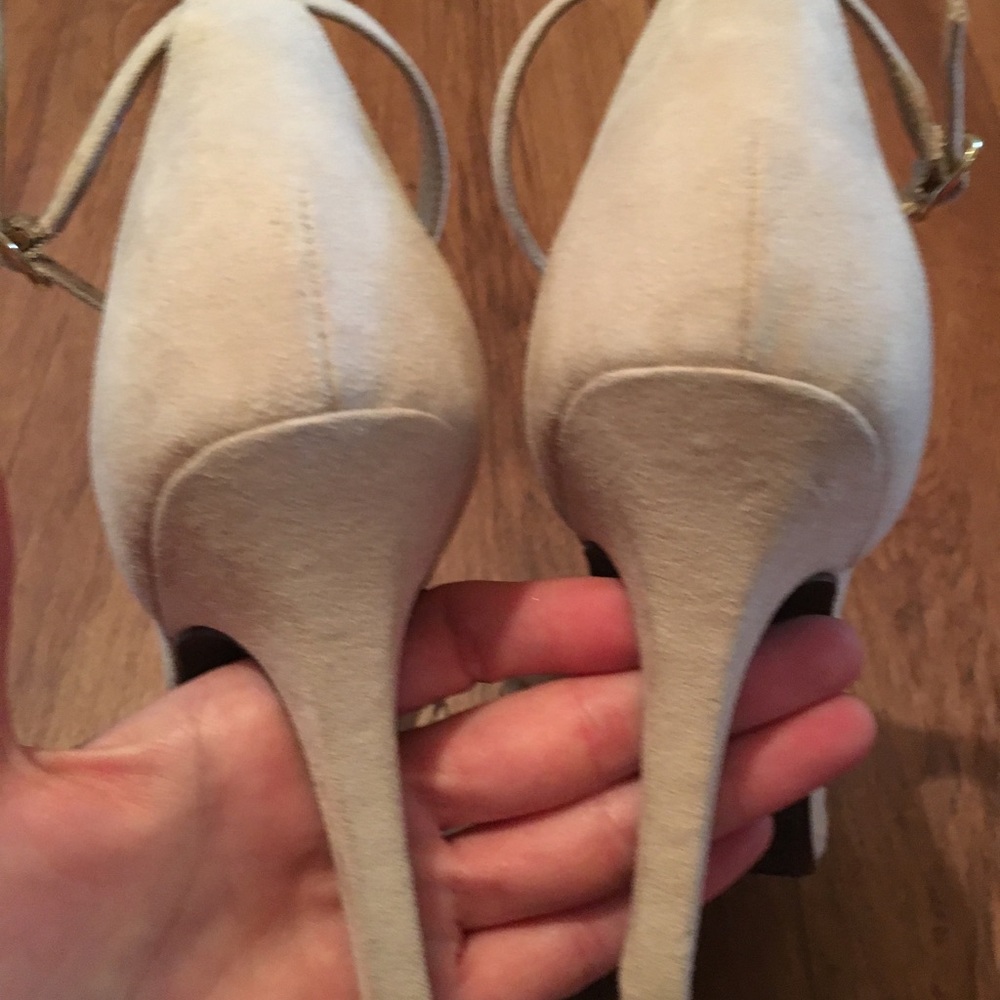 High heels pumps with ruffle over toes - Picture 3 of 4